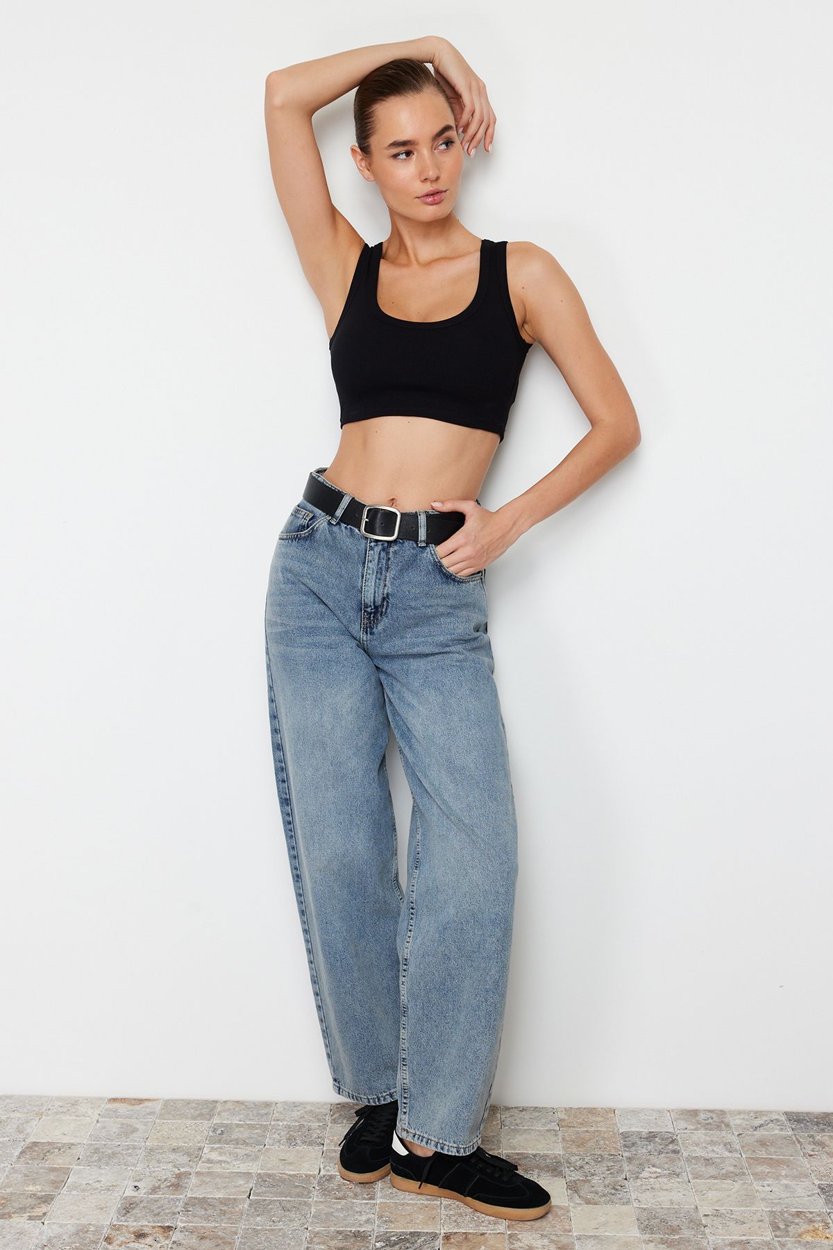 complete the look image