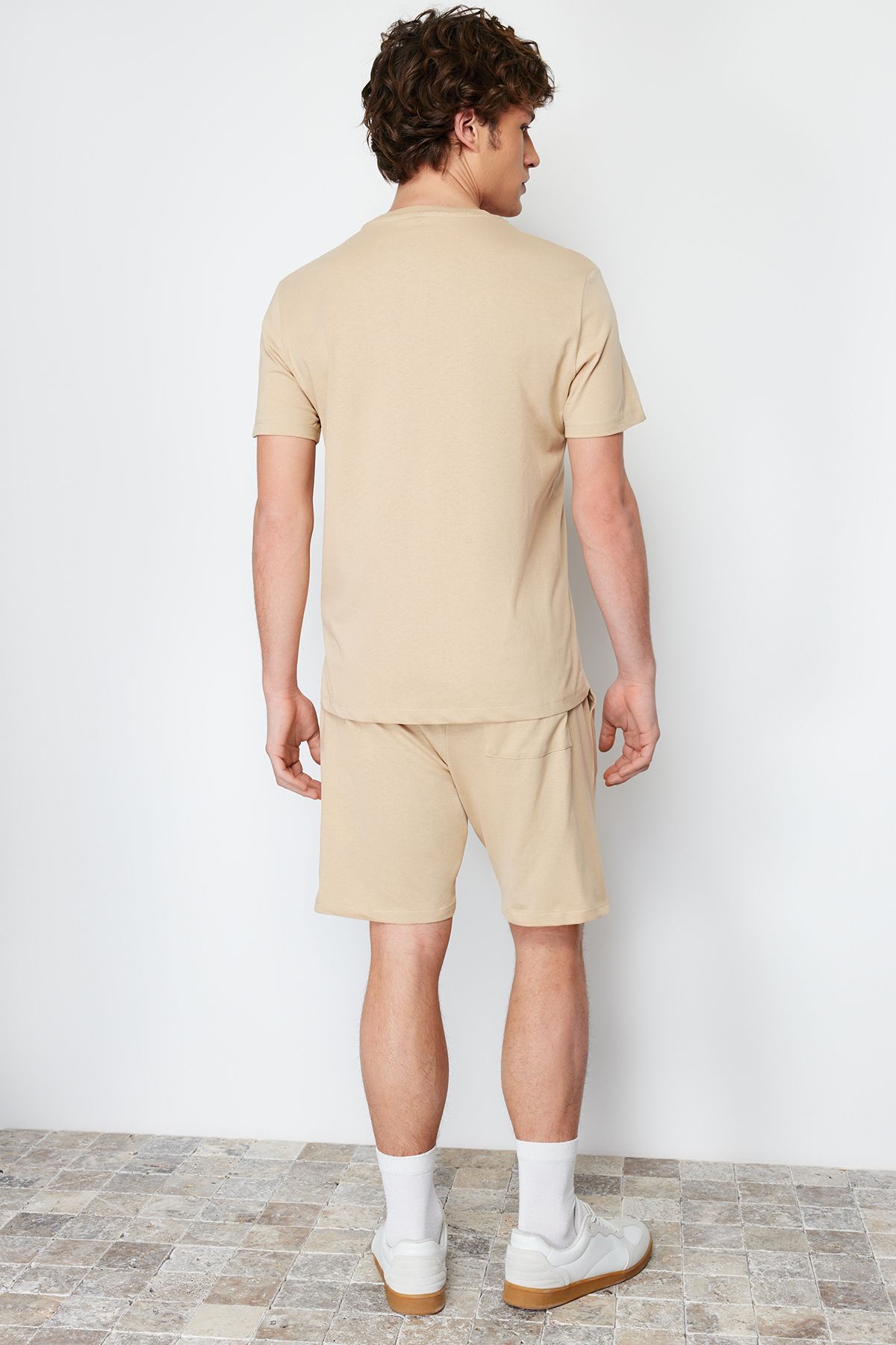 Trendyol Collection-Béžová sada letního pyžama Regular Fit s šortkami TMNSS23PT00038 7