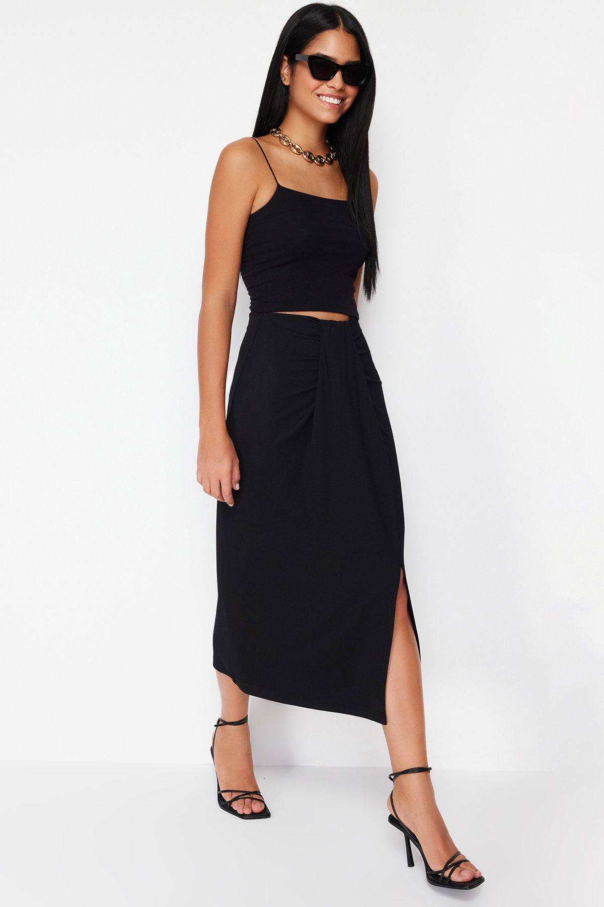 Trendyolmilla  Siyah Burgulu Anvelop Vücuda Oturan Esnek Örme Midi Etek TWOSS24ET00088 - Görsel 3