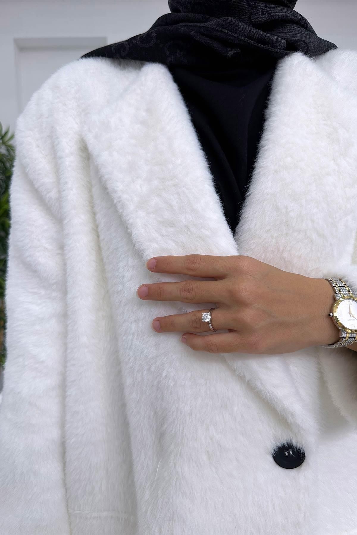 Ka Hijab-Padded Plush Hijab Coat - White 4