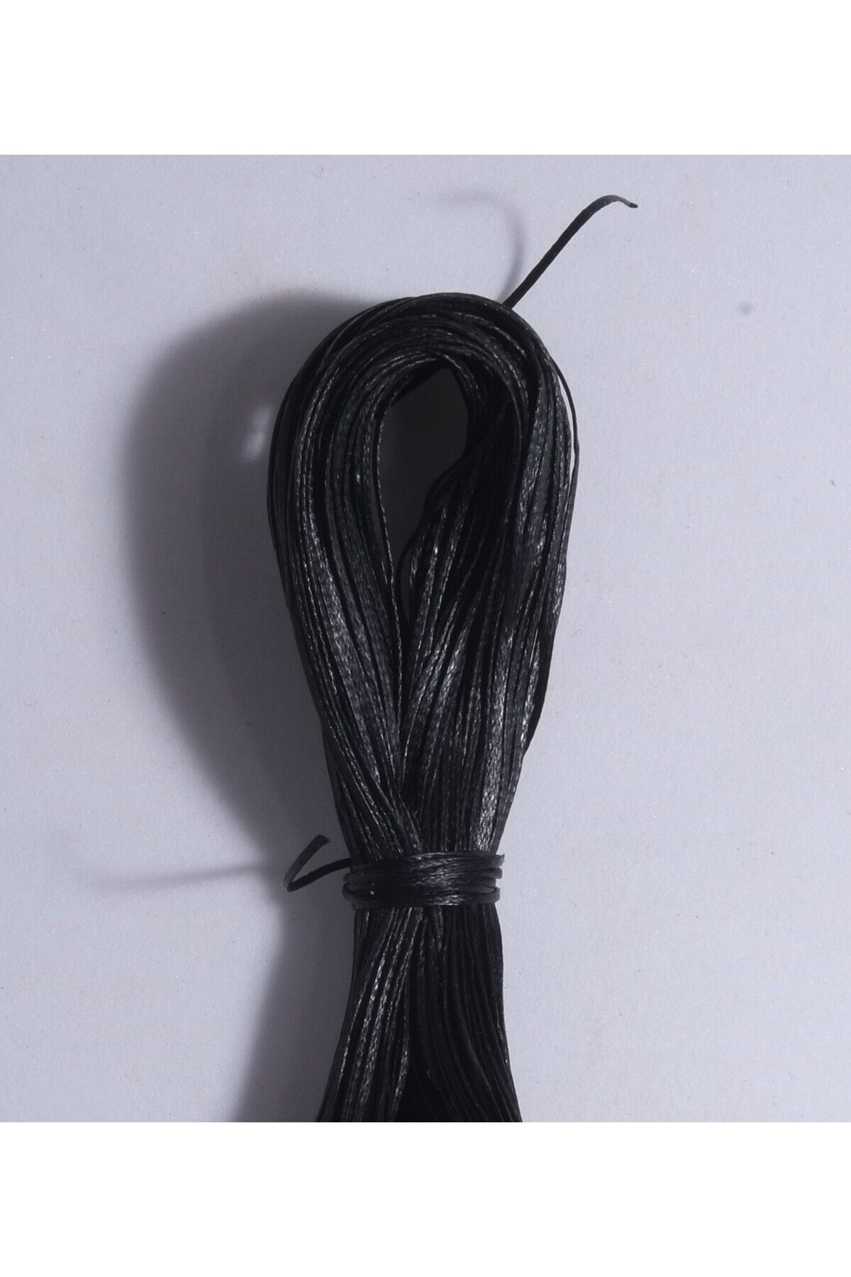 Eskişehir hobi sanat Siyah Renk 0.6 Mm 25 Metre Mumlu Ip Saraç Deri Dikiş Ipi Kolye Takıtasarım Bileklik Ipi Tesbih Ipi