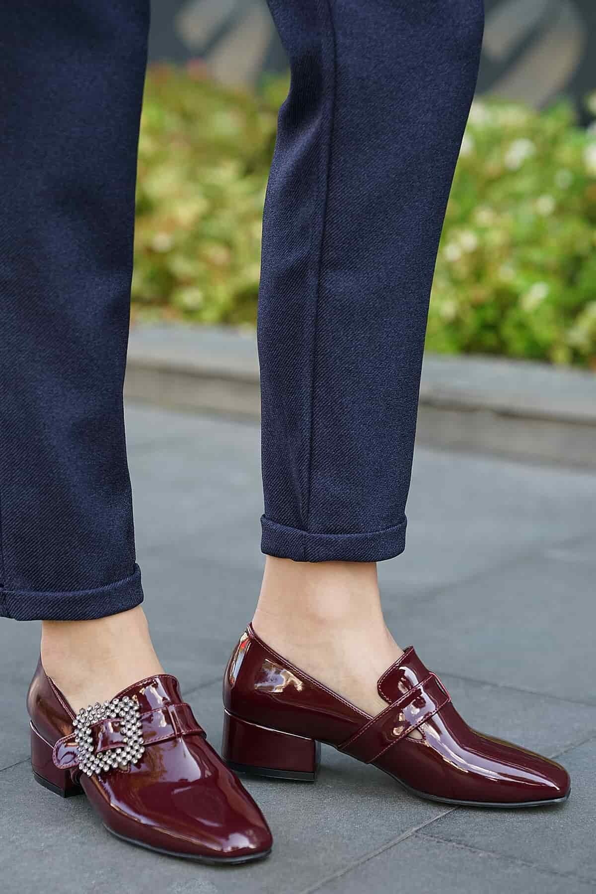 Burgundy short heels sale