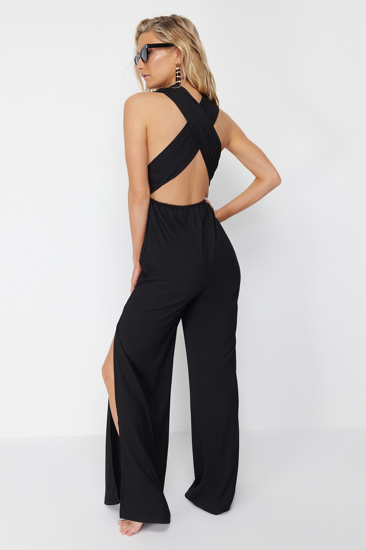 Trendyol Collection-Schwarzer, gewebter Strandoverall mit tiefem Rückenausschnitt und Schnürung TBESS23TU00010 5