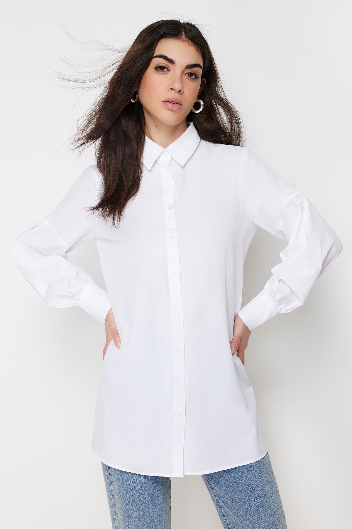 Trendyol Modest-Weißer Hemdanzug aus gewebter Baumwolle TCTSS24TG00013 3
