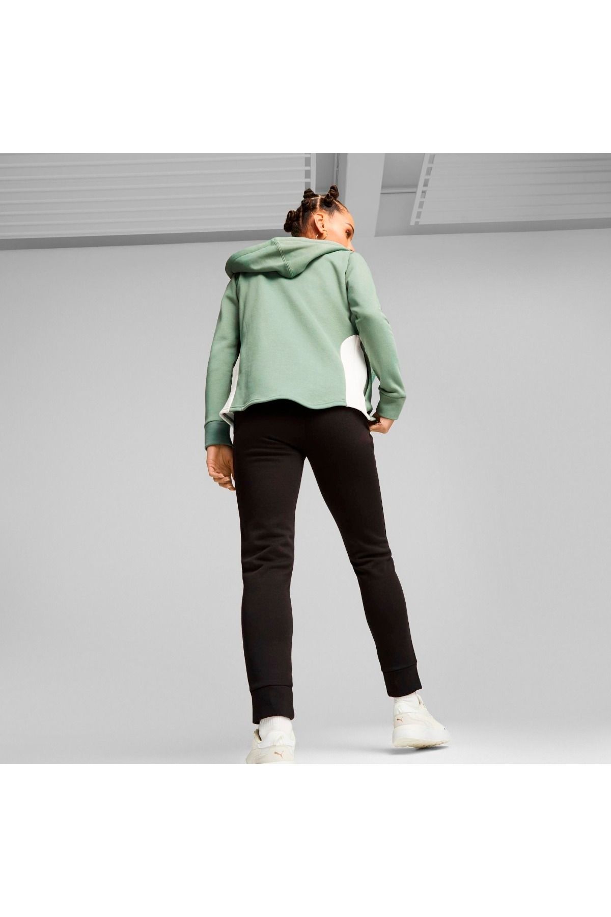 Puma olive deals green tracksuit