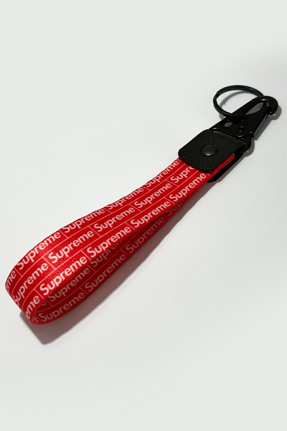 Supreme best sale keychain lanyard