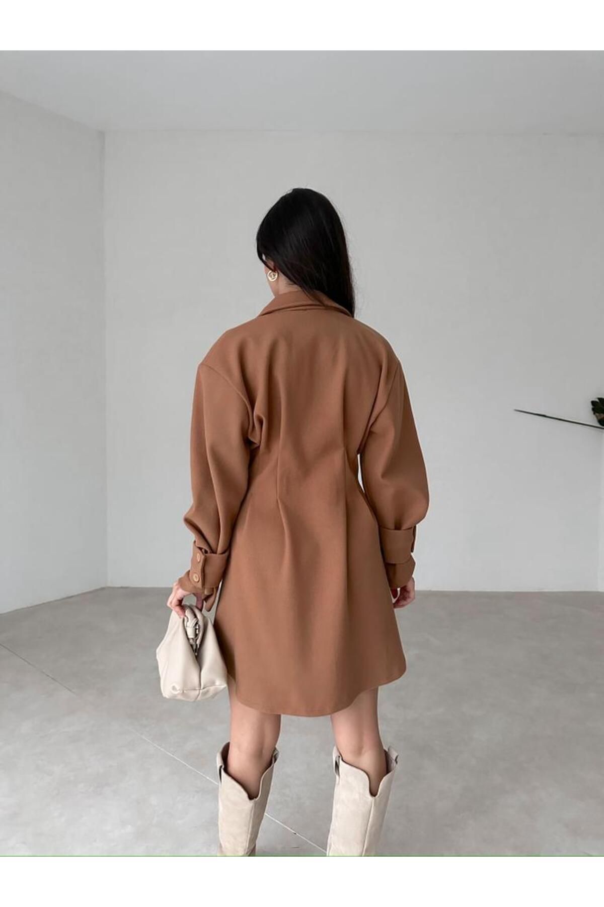 https://cdn.dsmcdn.com/ty1157/product/media/images/prod/SPM/PIM/20240202/01/2481c7bb-ea43-37d2-a0d7-74994af78578/1_org_zoom.jpg