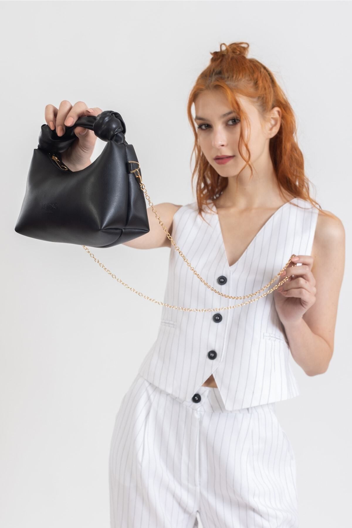 https://cdn.dsmcdn.com/ty1157/product/media/images/prod/SPM/PIM/20240202/13/d130d904-9d5e-3b11-8b2e-9086106d461e/1_org_zoom.jpg
