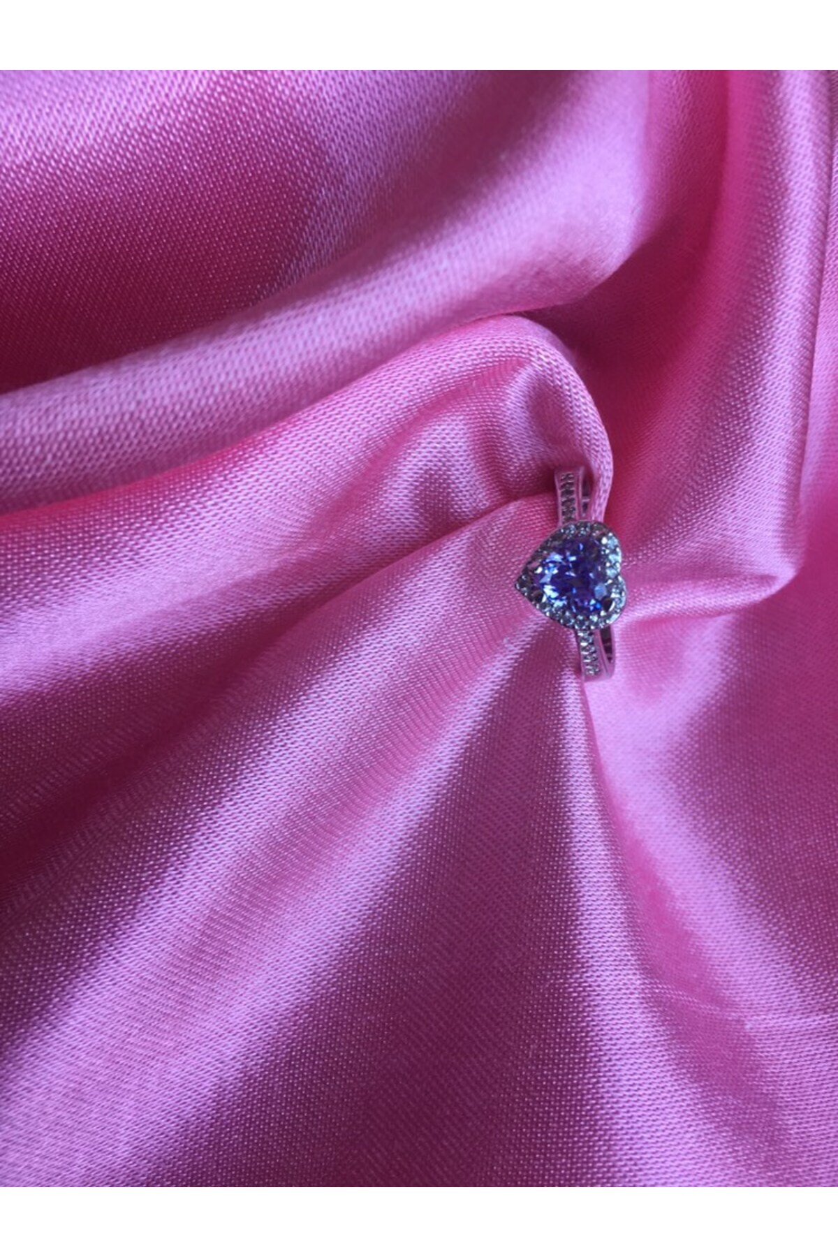 model heart ring