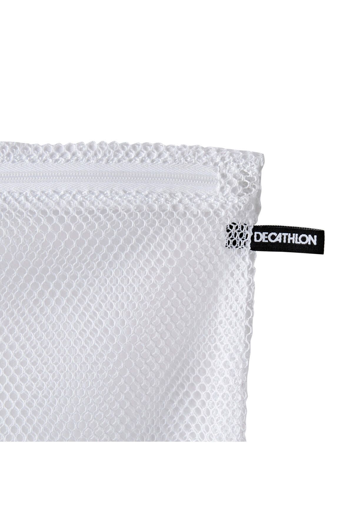 Decathlon hotsell wash bag
