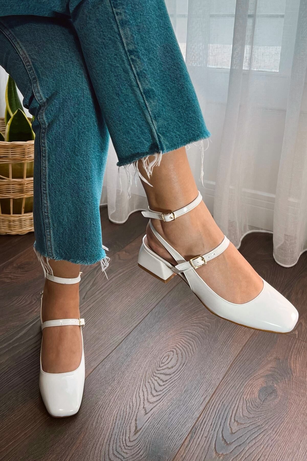 Mary jane sale shoe store