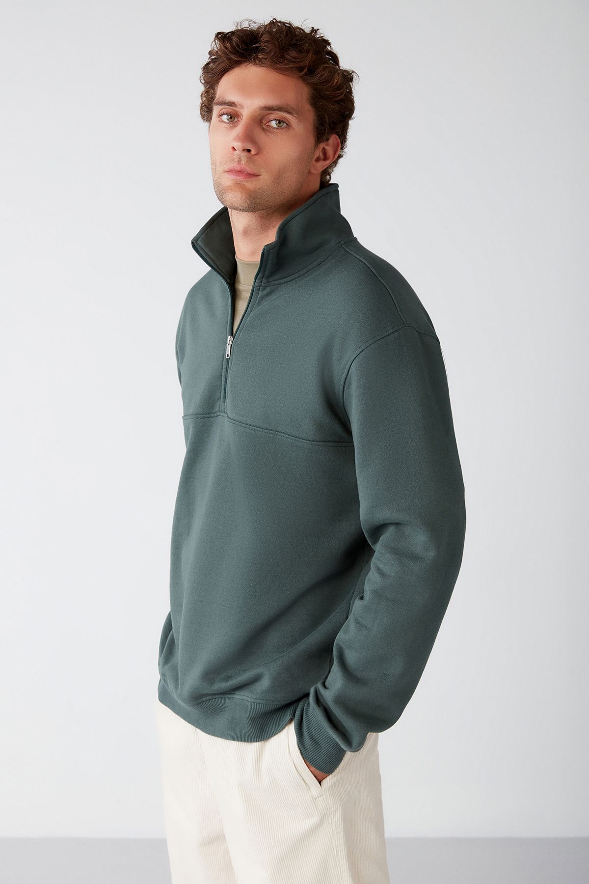 https://cdn.dsmcdn.com/ty1158/product/media/images/prod/SPM/PIM/20240130/22/8c94ada7-c07f-352f-9b7d-a6240594a331/1_org_zoom.jpg