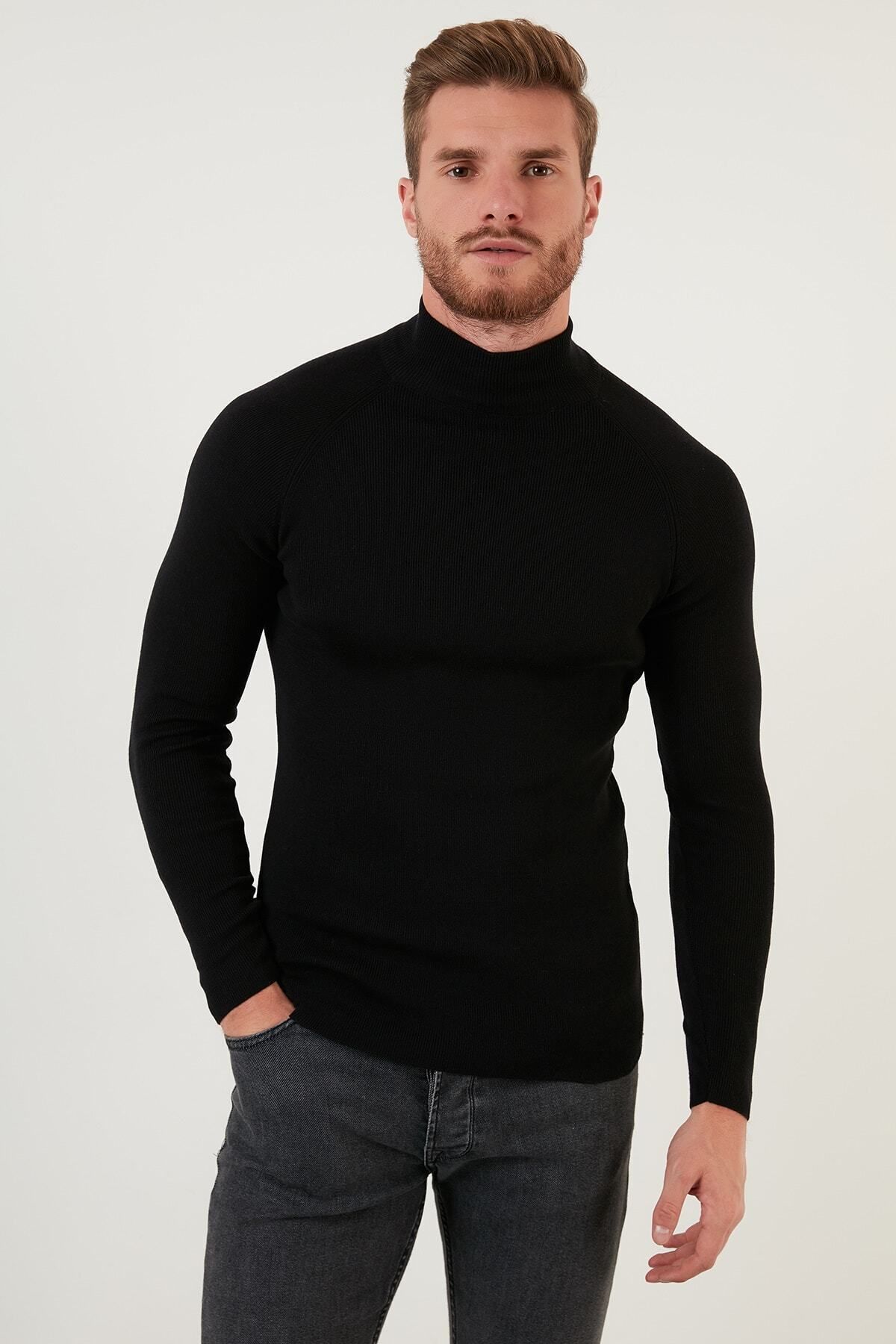 Muscle fit turtleneck deals t shirt