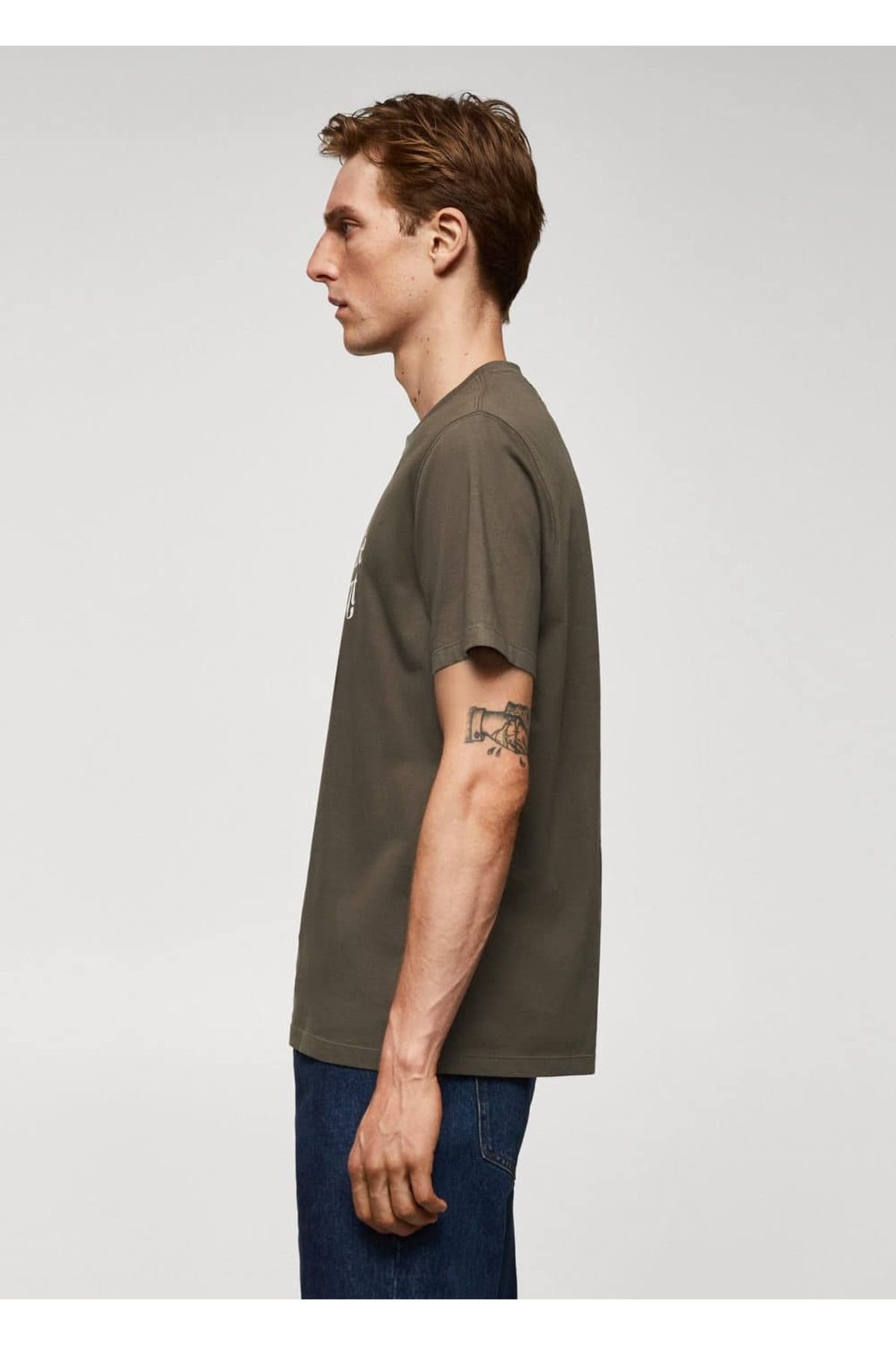 MANGO Man-T-shirt από 100% βαμβάκι με στάμπα στο στήθος 7