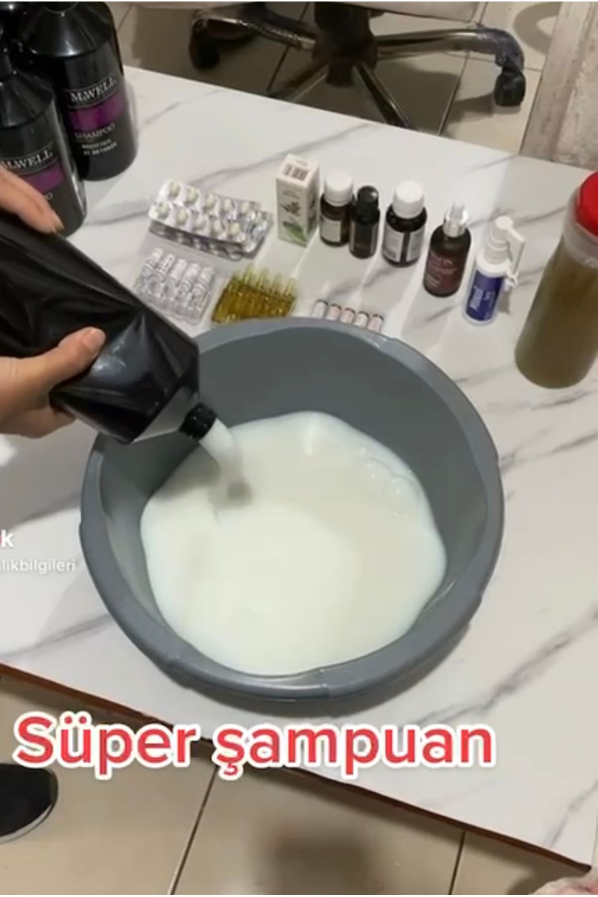 https://cdn.dsmcdn.com/ty1158/product/media/images/prod/SPM/PIM/20240202/22/0c992993-39b5-3410-a628-6b2c240e592e/1_org_zoom.jpg