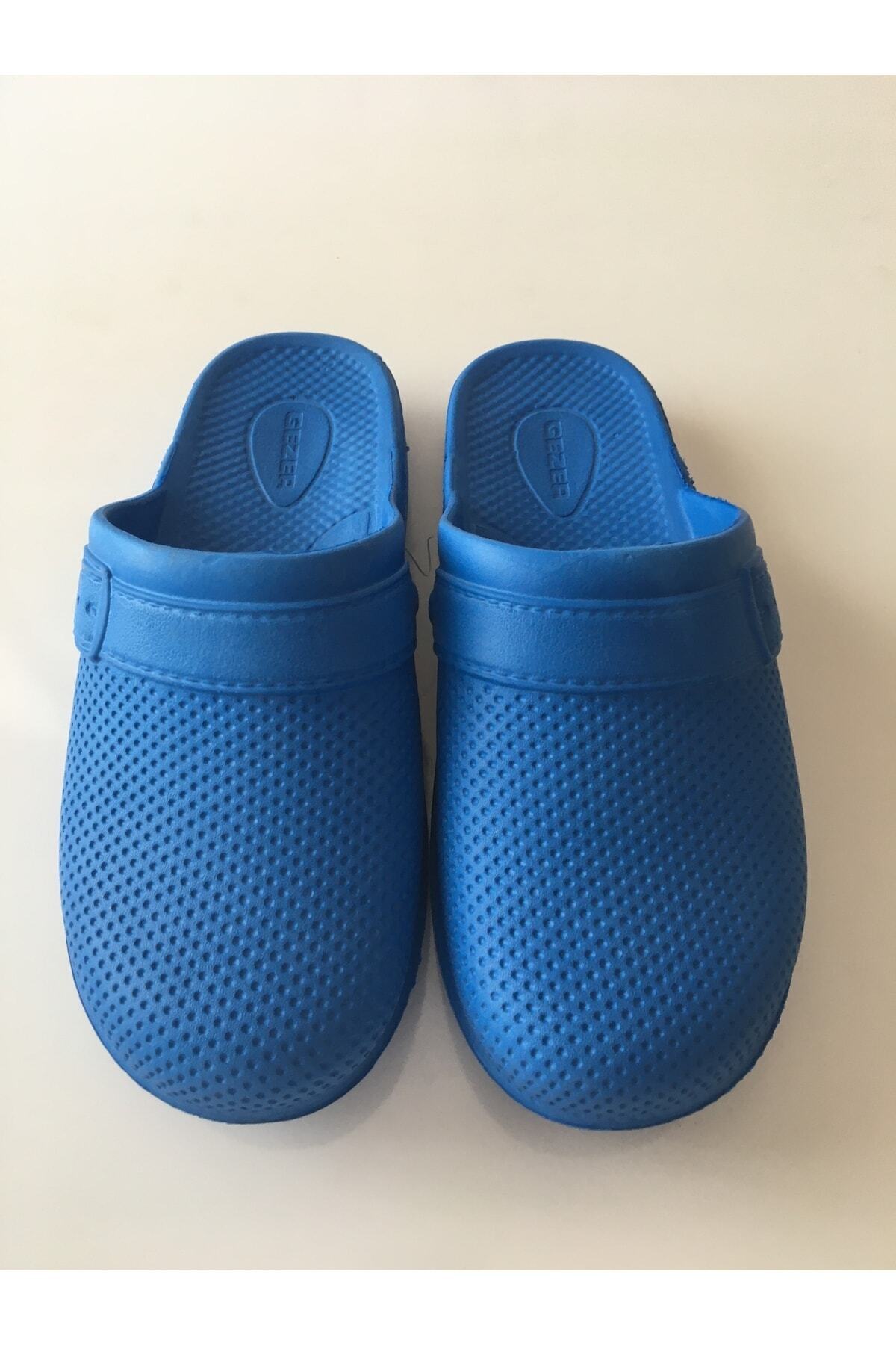Gezer Closed Toe Bath Slippers