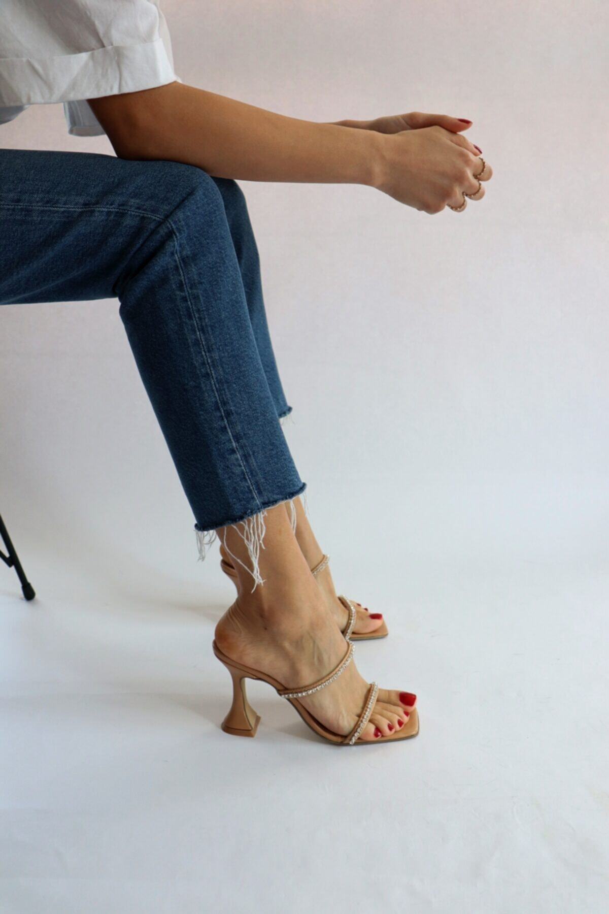 Ömer Ediz Shoes-Papuci cu detalii de piatră din piele nudă 1
