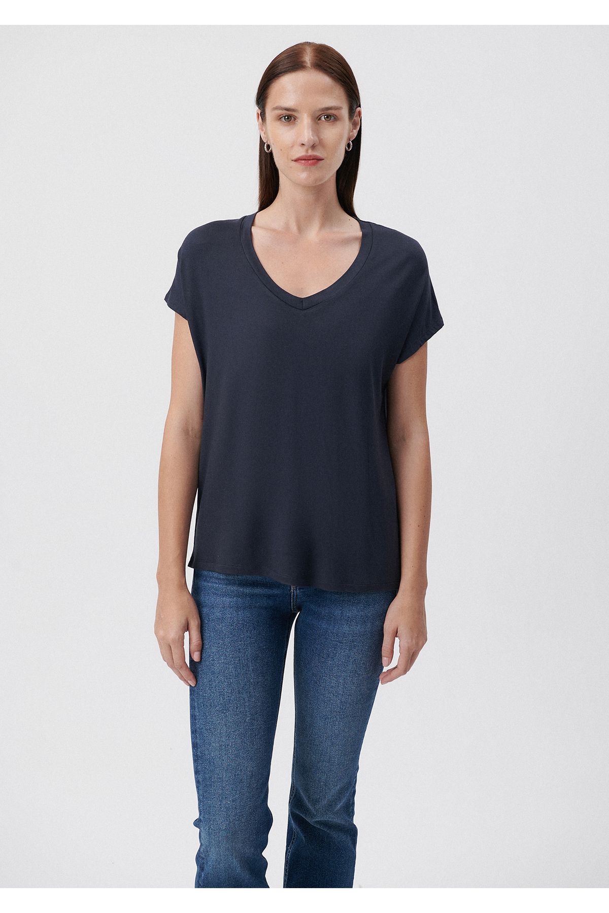 Dark blue v neck t shirt discount