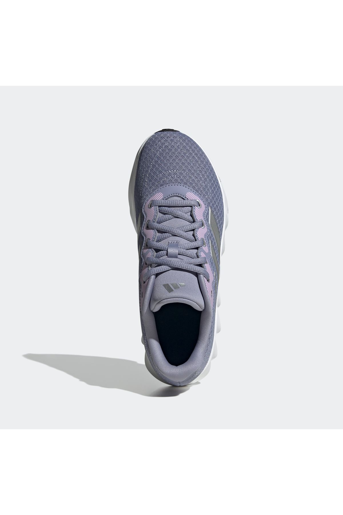 کفش دو و تمرین نقرهای زنانه id8332 حرکت w اورجینال adidas