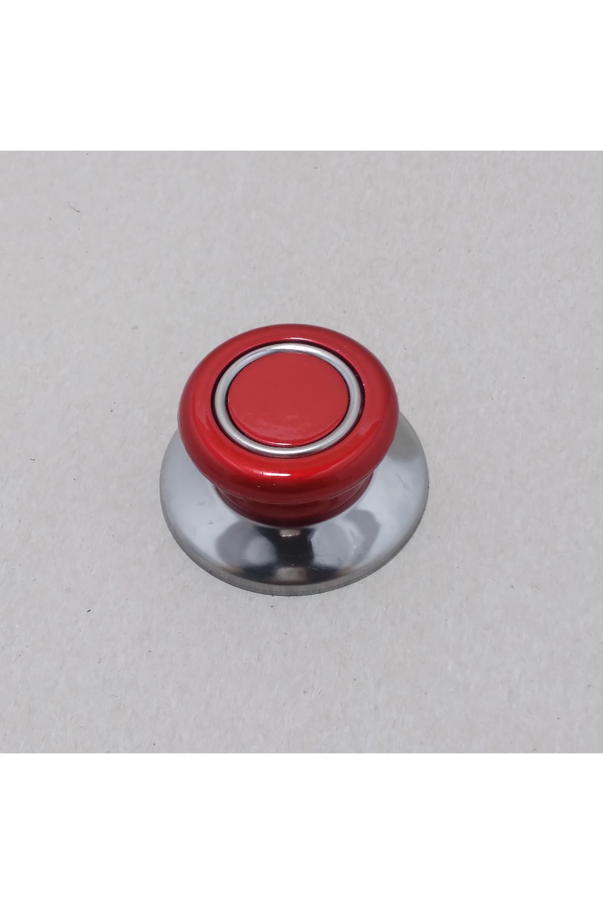 YEŞİLYURT AVM TEPE LÜX RENKLİ ELMA ŞEKERİ KIRMIZI 10011942