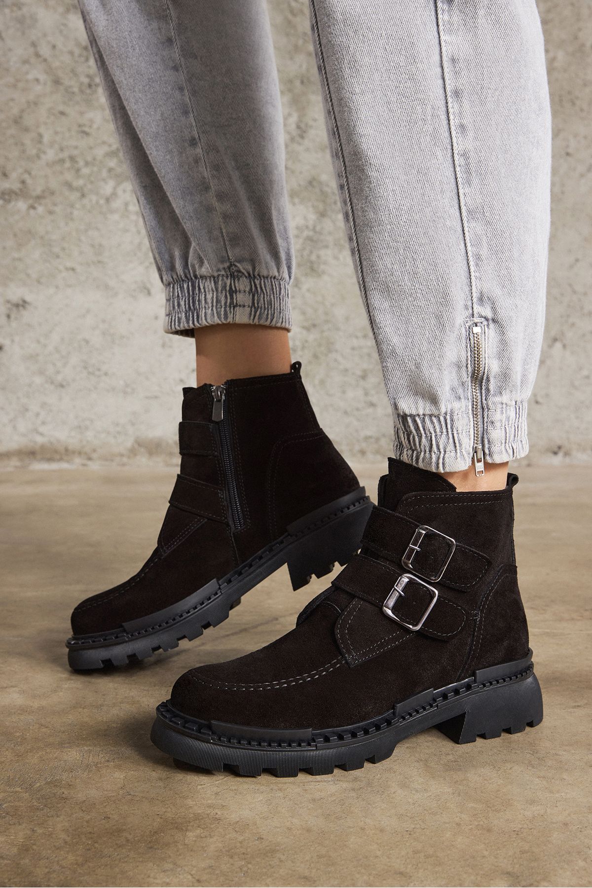 Office artillery ankle boot discount