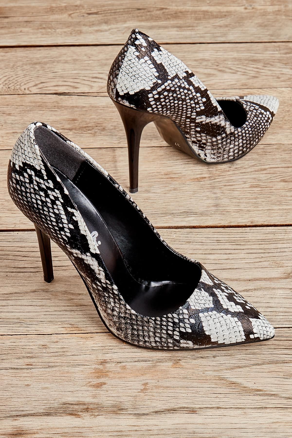 High heels on sale 1 cm