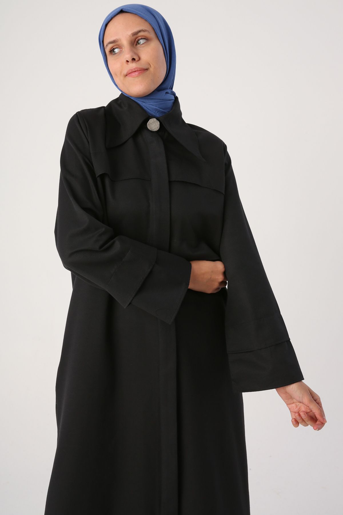 ALLDAY-Black Pointed Collar Abaya with Hidden Placket 1