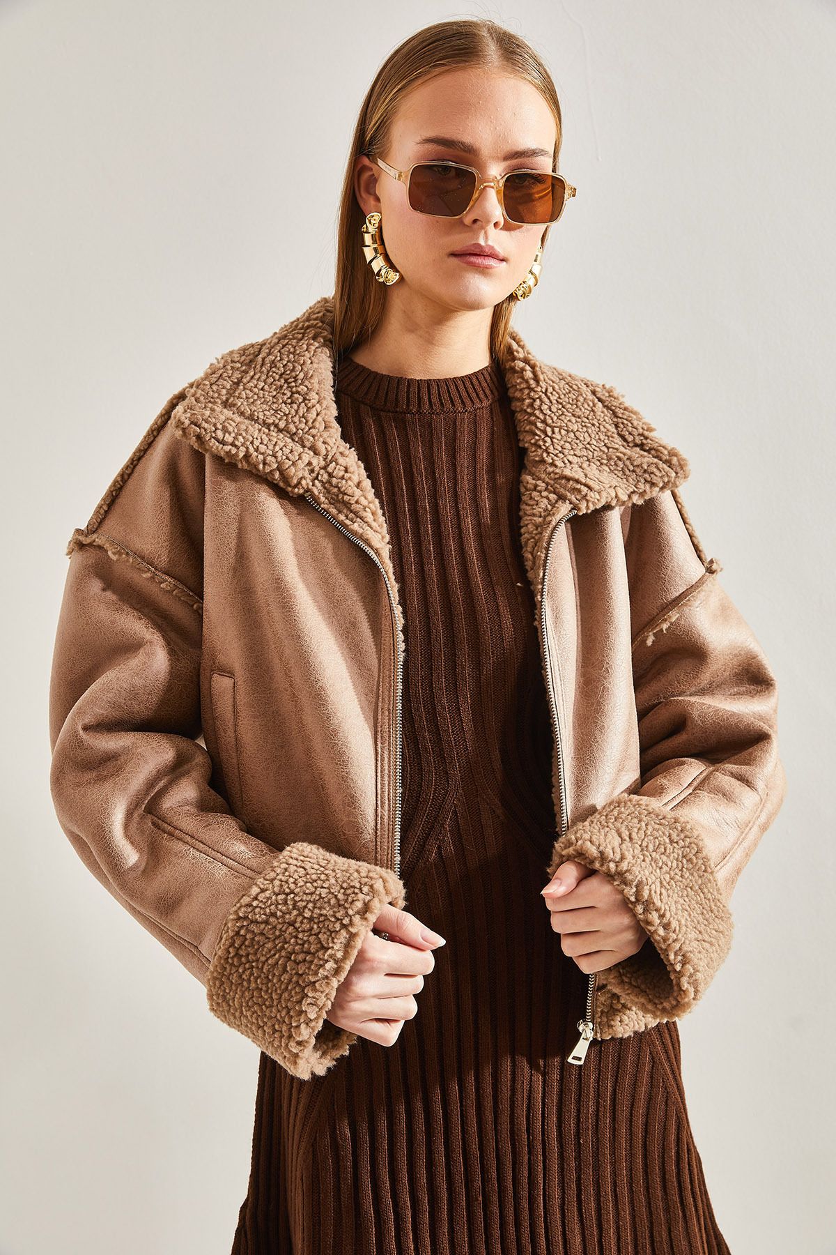 Bianco Lucci-Women's Sleeve Pleat Detail Laminated Tree Bark Coat 233560101004 3