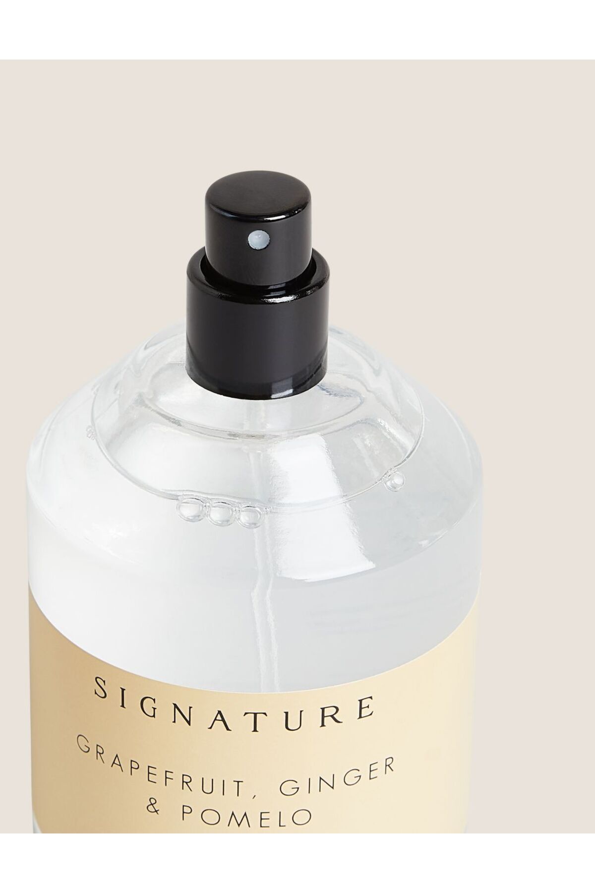 اسپری اتاقی معطر گریپ فروت، زنجبیل و پوملو Marks & Spencer