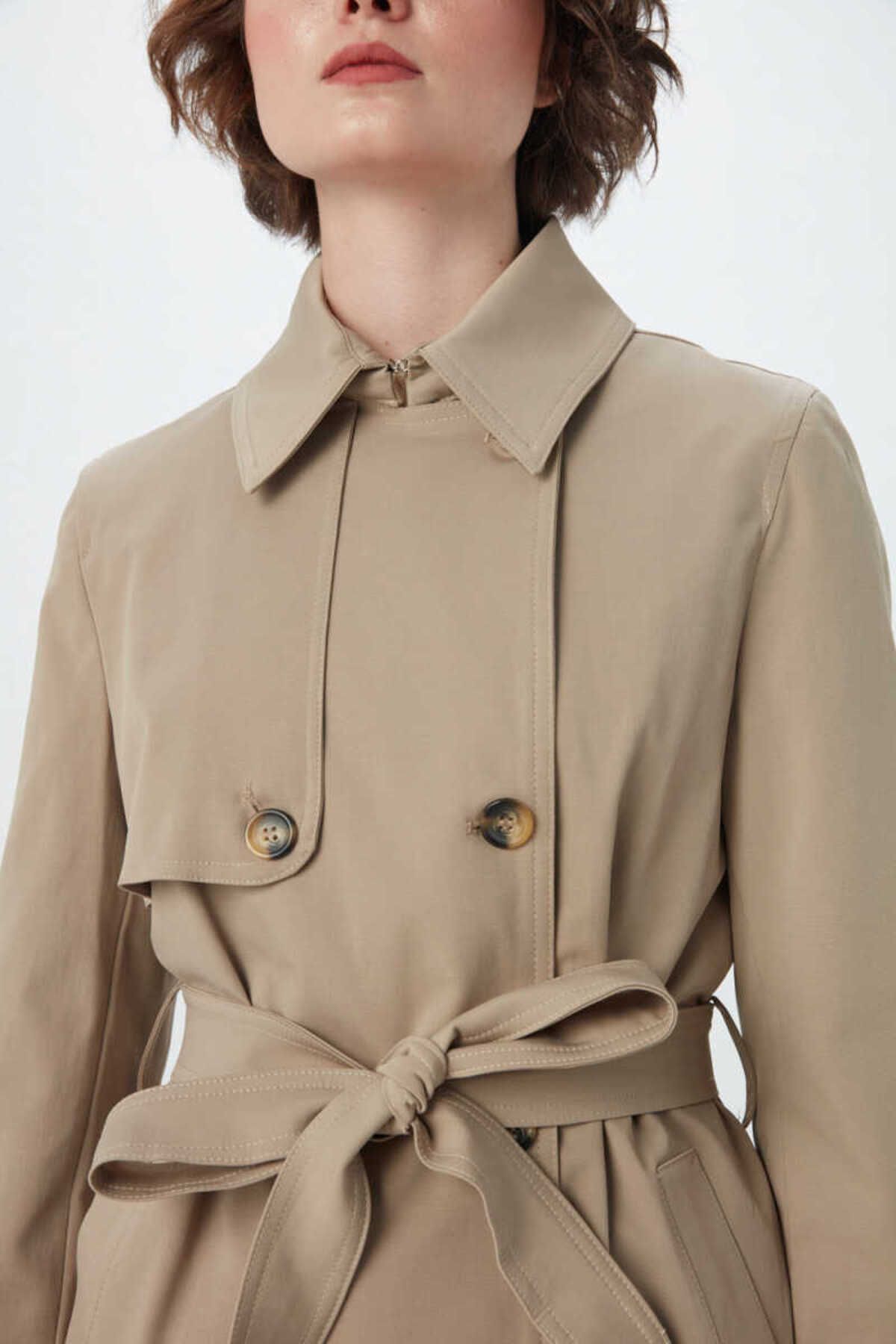 Short tan trench coat best sale