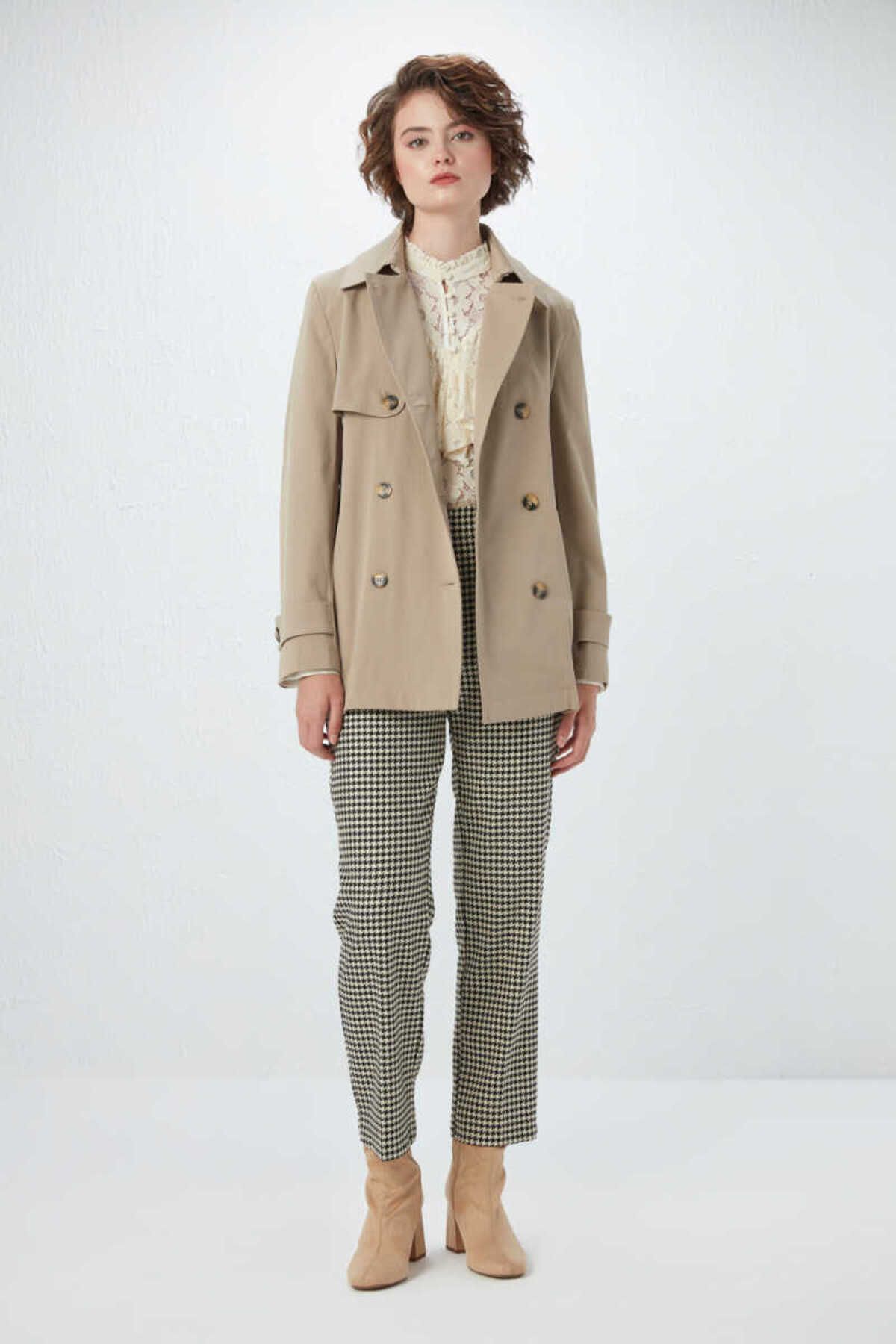 Short tan trench coat sale