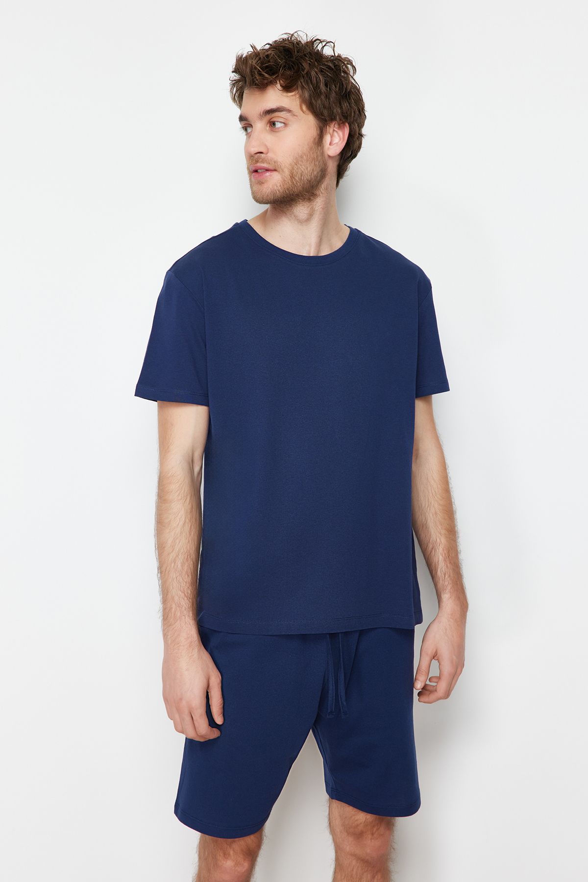 Trendyol Collection Sada pyžama ze 100% bavlny s kraťasy v námořnické modré Regular Fit Tmnss22Pt0042