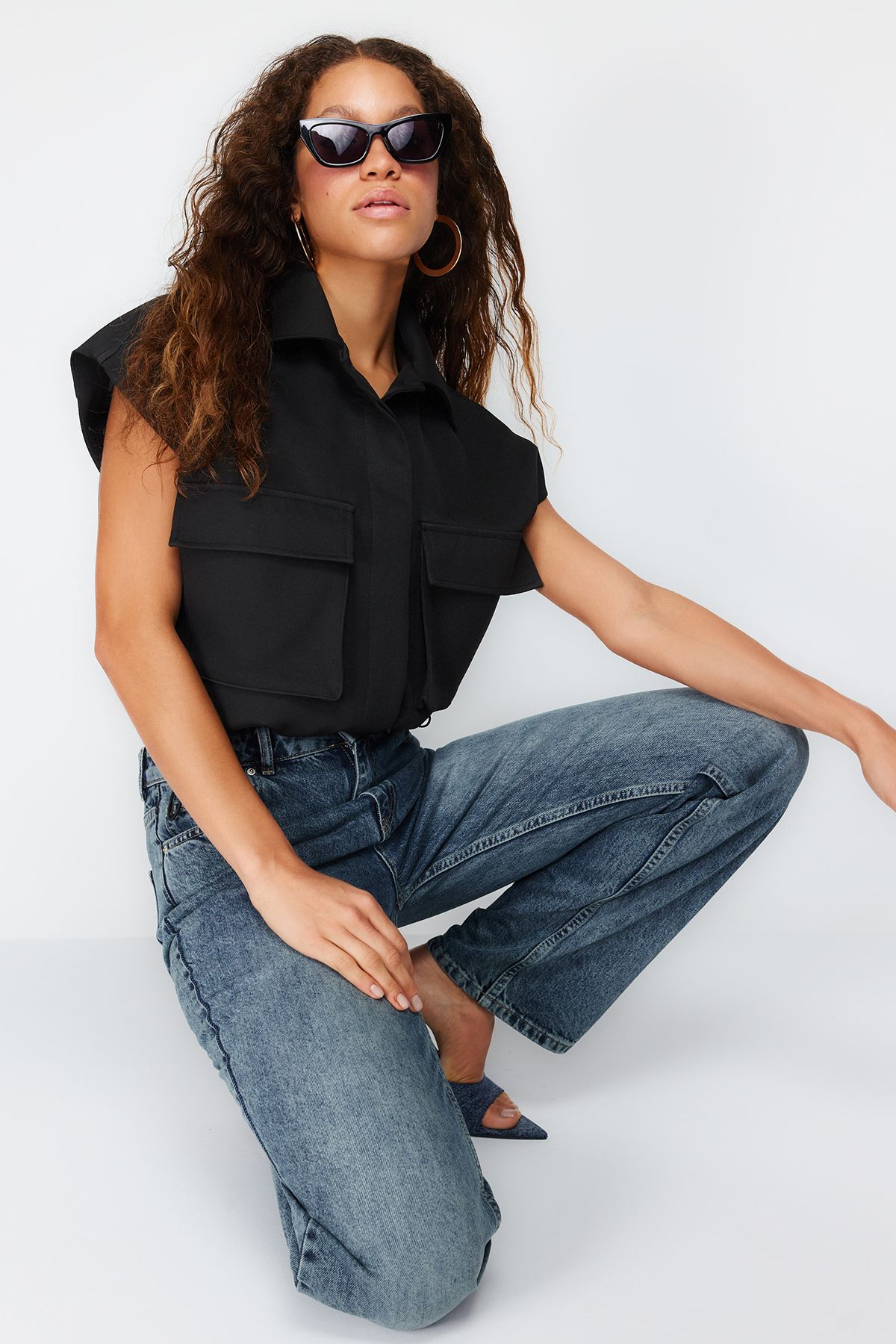 Trendyol Collection-Black Oversize Pocket Detailed Vest TWOSS24YE00037 3