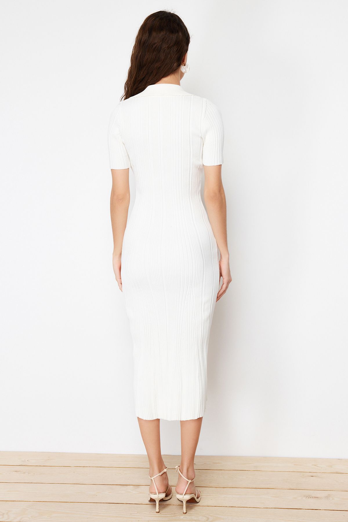 Trendyol Collection-Bone Maxi Polo šaty s výstřihem TWOSS24EL00282 6