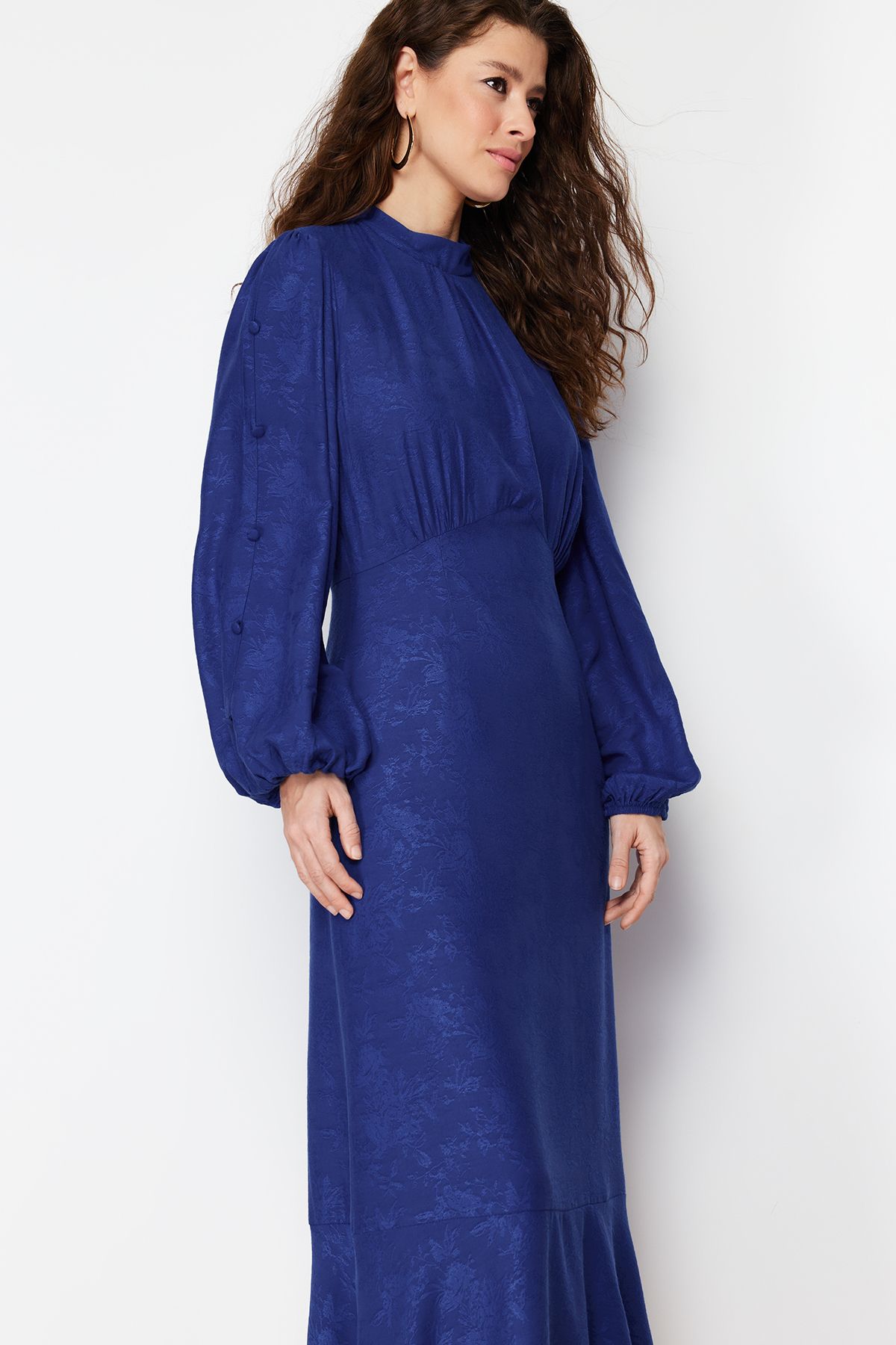 Trendyol Modest-Saks Jacquard-Blumen-Webkleid TCTSS24EB00064 5