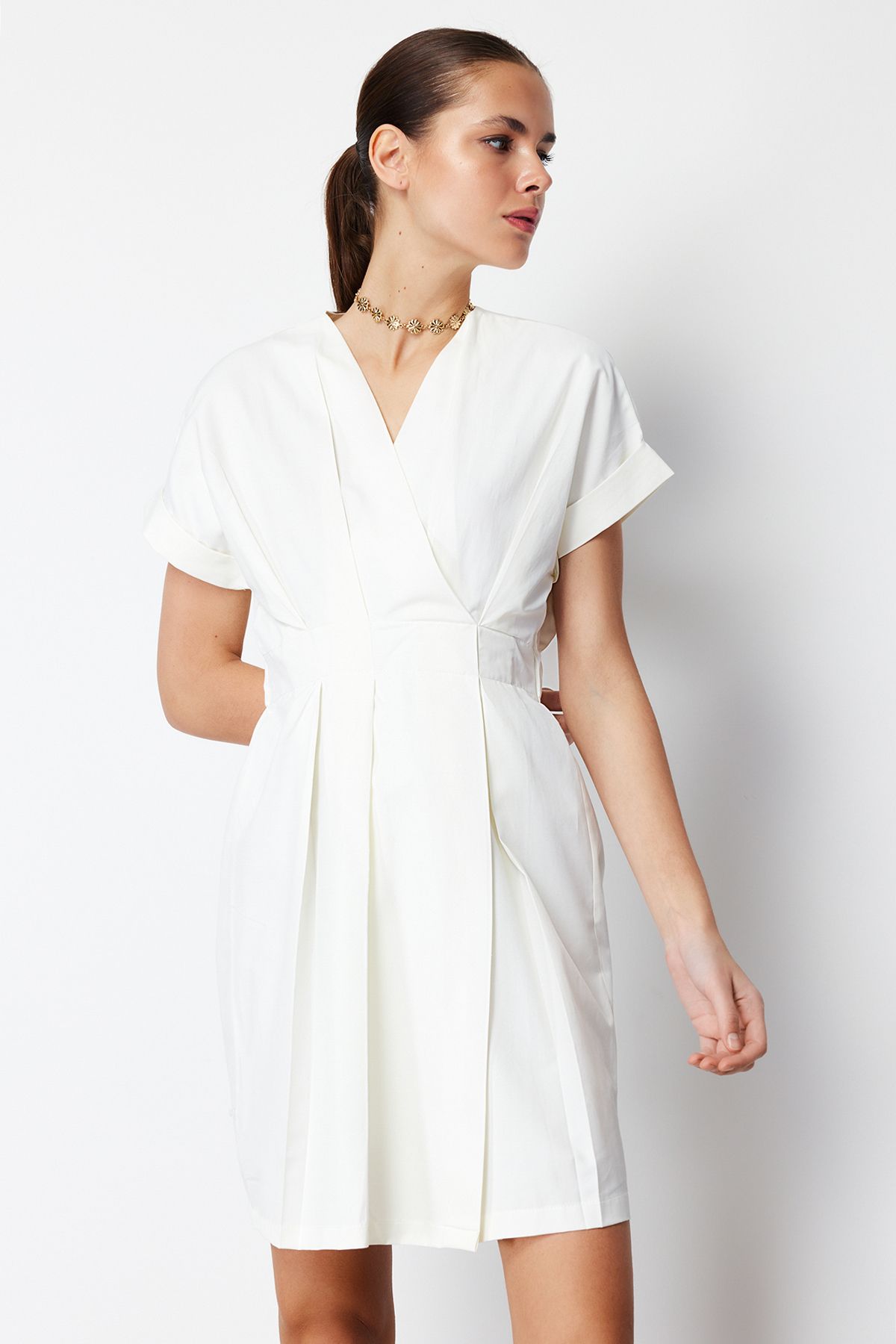Trendyol Collection-Біла ткана сукня з відкритою талією, двобортним коміром, А-силуетом, міні-сукня TWOSS24EL00147 4