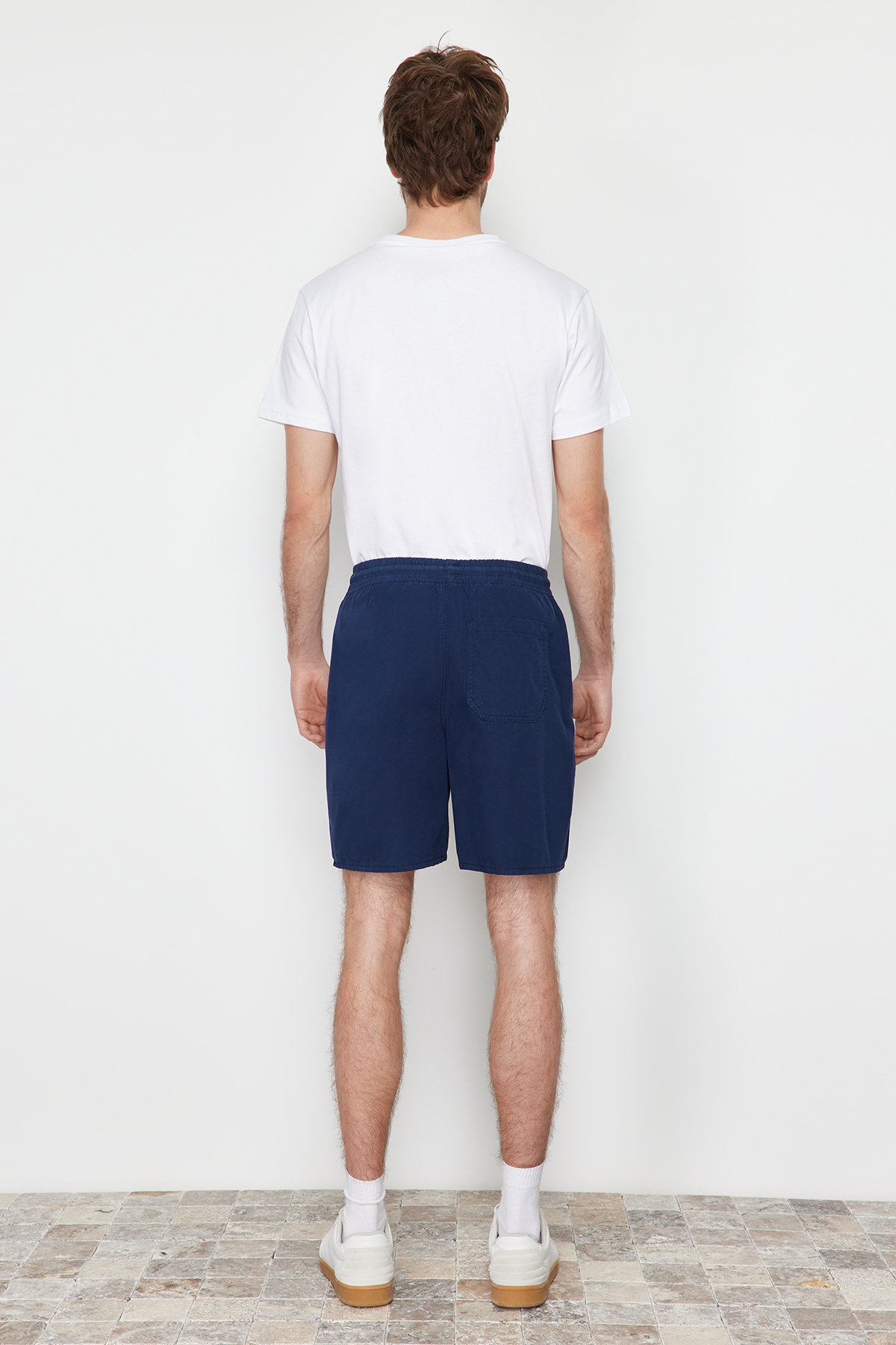 Trendyolmilla  Lacivert Normal Kesim/Regular Yumuşak Tuşeli %100 Pamuk  Beli Bağcıklı Bermuda Şort TMNSS24SR00006 - Görsel 6