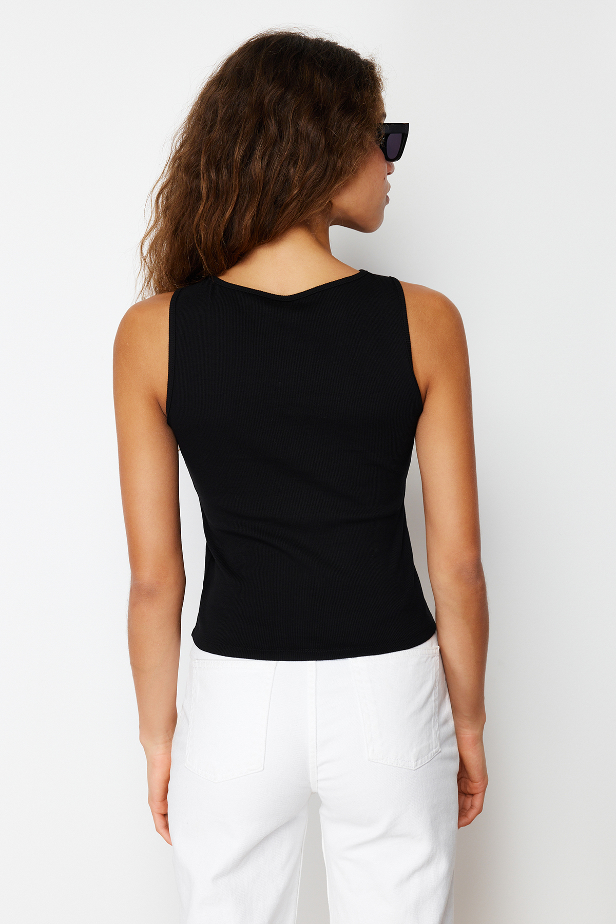 Trendyolmilla  Siyah Düğmeli Fitted/Vücuda Oturan Fitilli Esnek Örme Bluz TWOSS24BZ00306 - Görsel 6