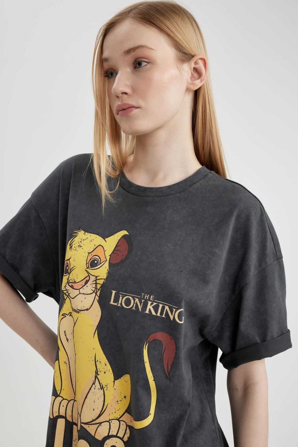 Defacto Unisex Coool Sevgililer Gunu Disney Lion King Oversize Fit Bisiklet Yaka Bask l K sa Kollu Ti ort Fiyat Yorumlar Trendyol