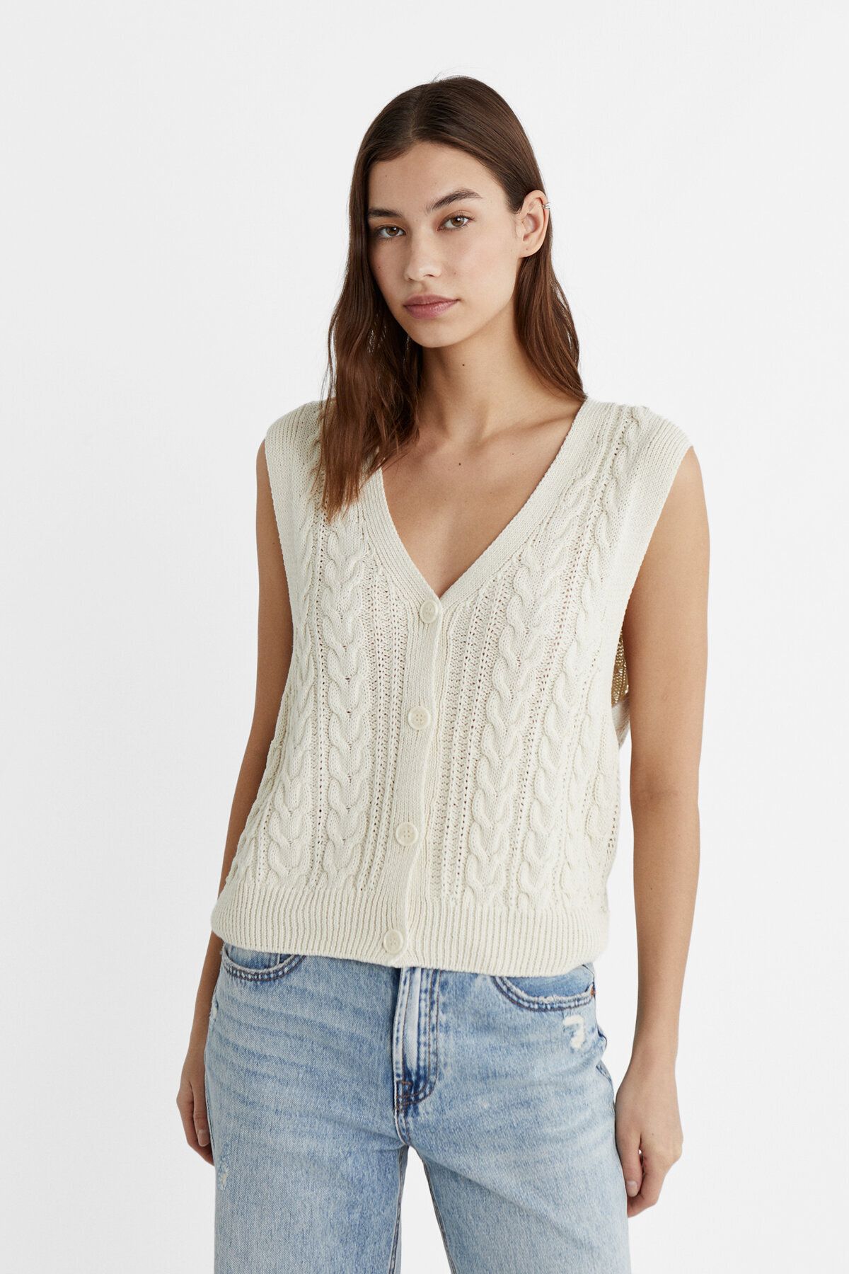 Модель свитера Stradivarius Knitwear Vest 01619075