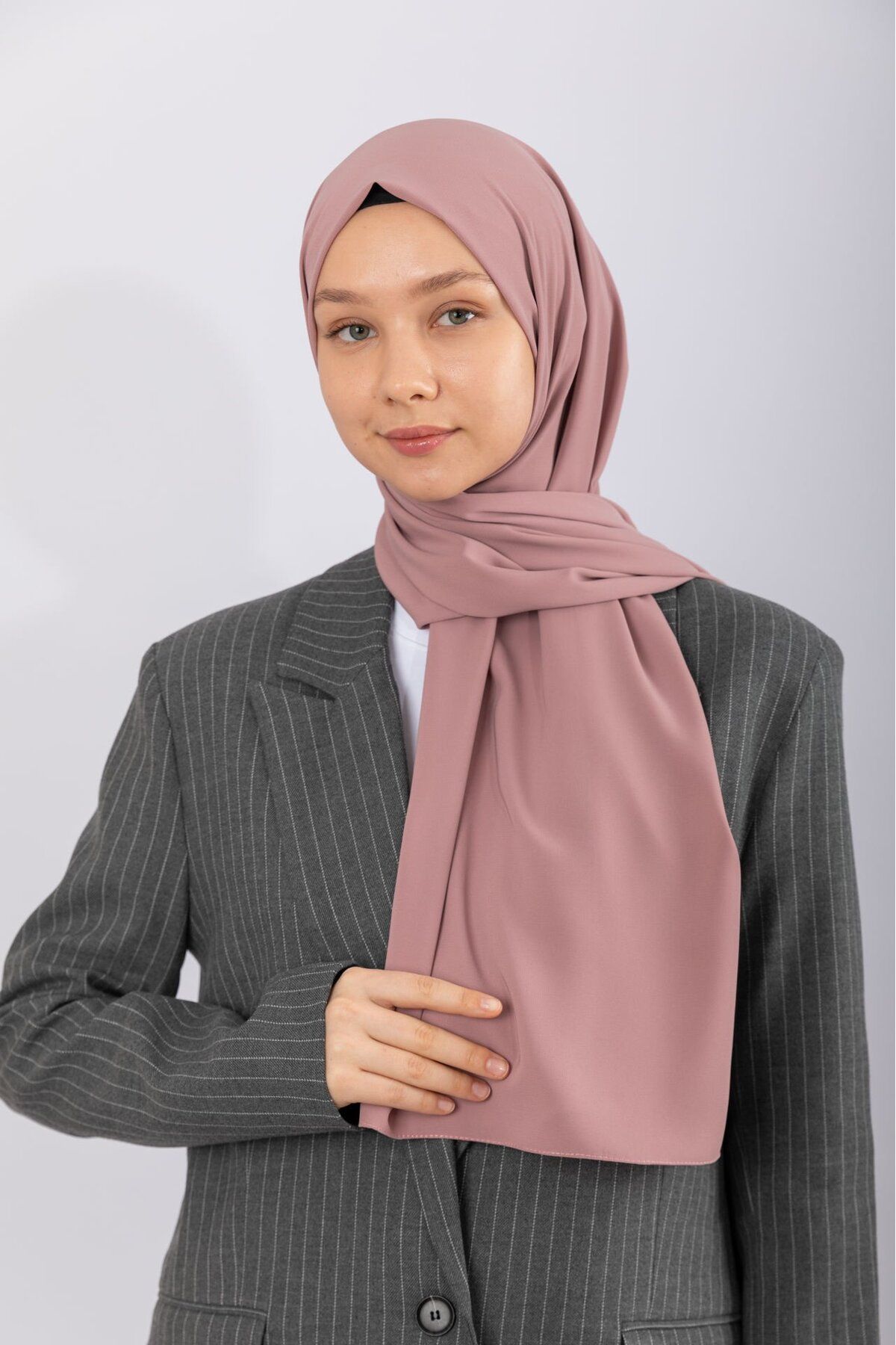 Hijabchi Imported Medina Silk - Мягкая пудра MI