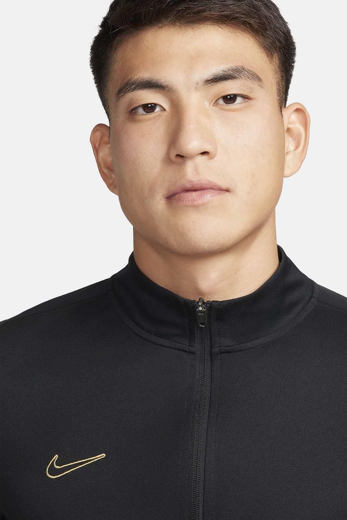 Nike Sweatsuit set Black Regular fit Trendyol