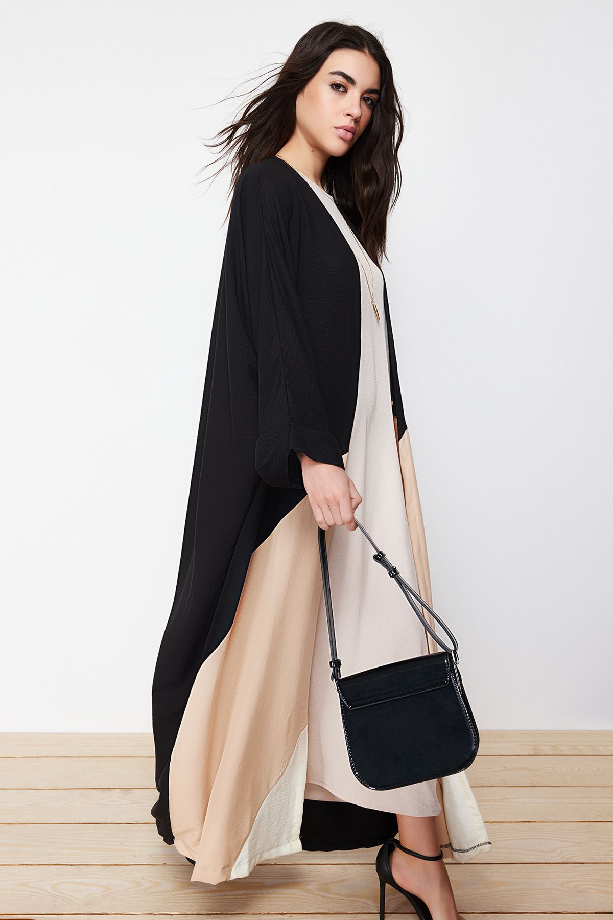 complete the look image