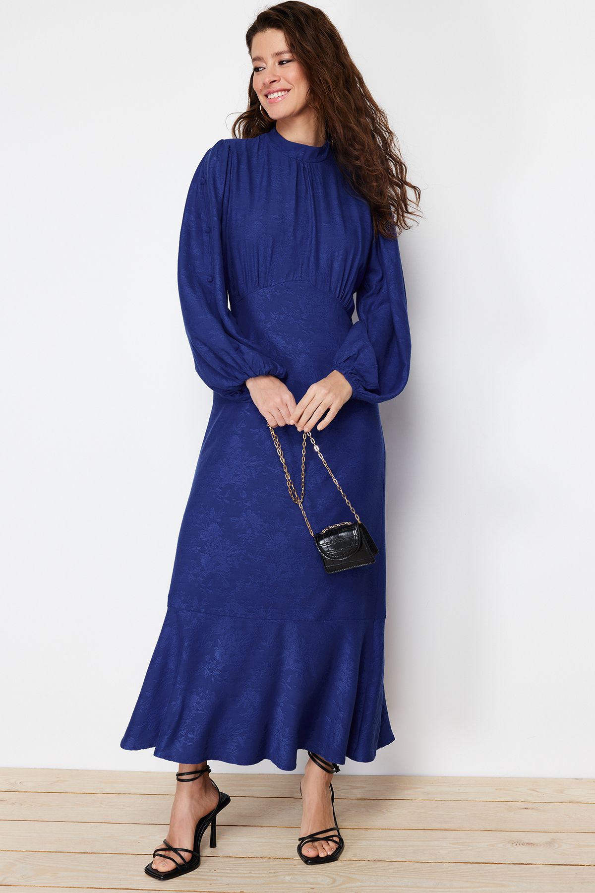 Trendyol Modest-Saks Jacquard-Blumen-Webkleid TCTSS24EB00064 4