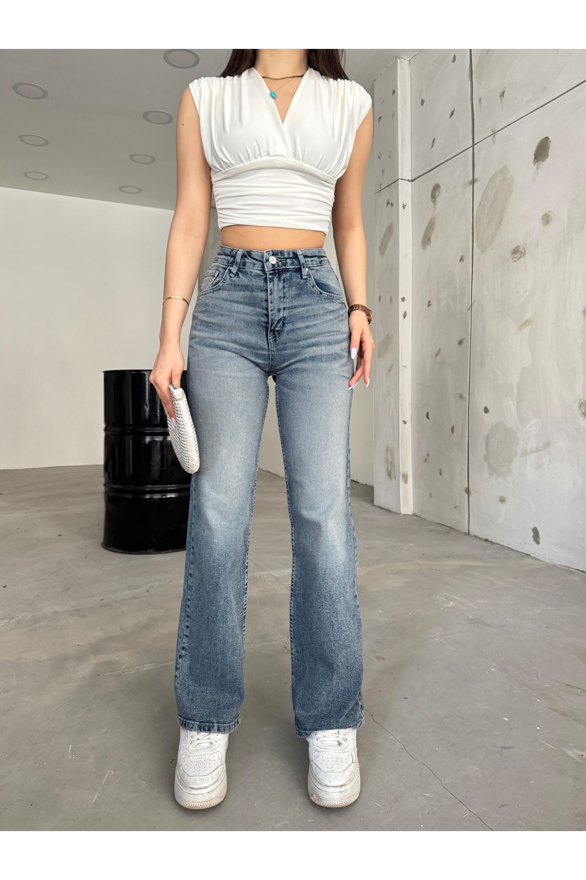 BİKELİFE-Hellblaue, verwaschene Lycra-Jeans mit hoher Taille und weitem Bein für Damen 5