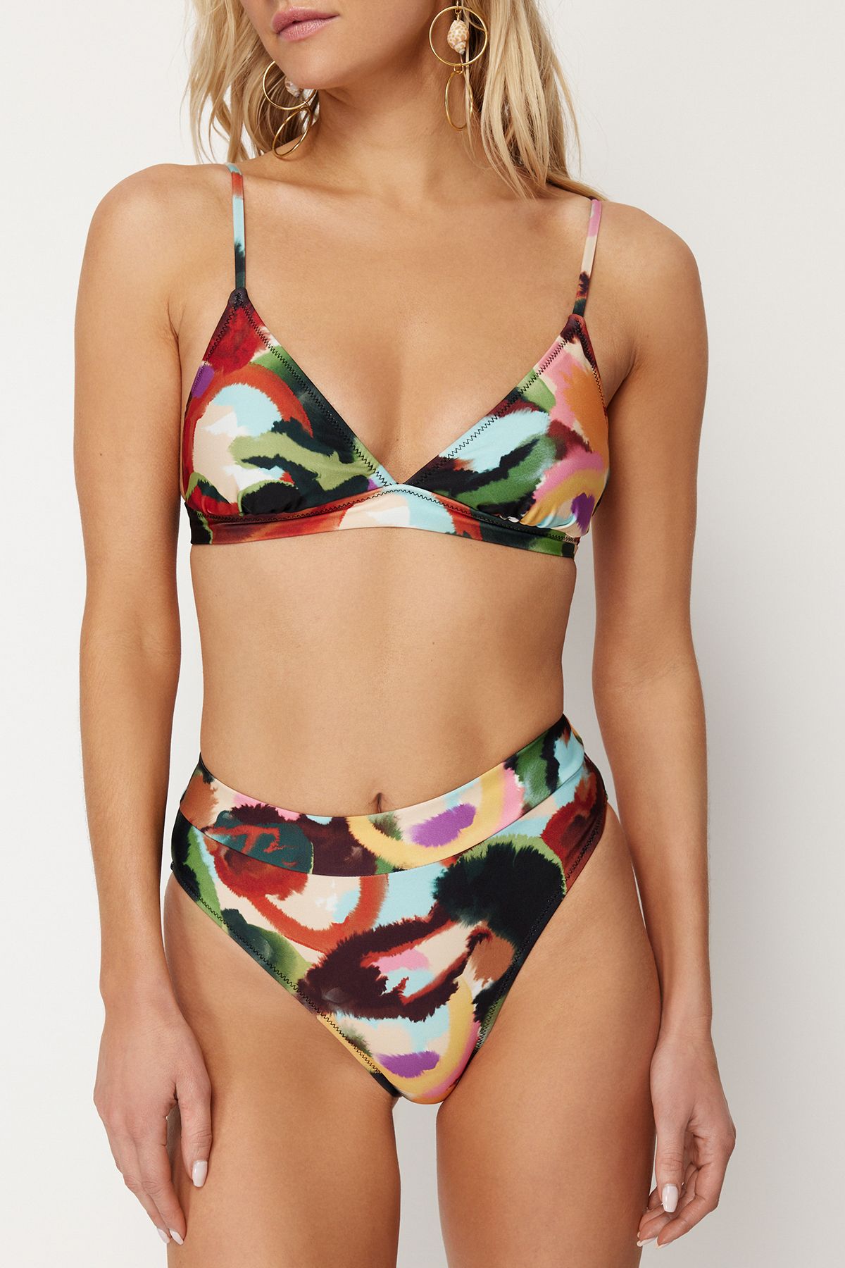 Trendyol Collection-Abstract Pattern Triangle High Waist High Leg Hipster Bikini Set TBESS22BT0016 4