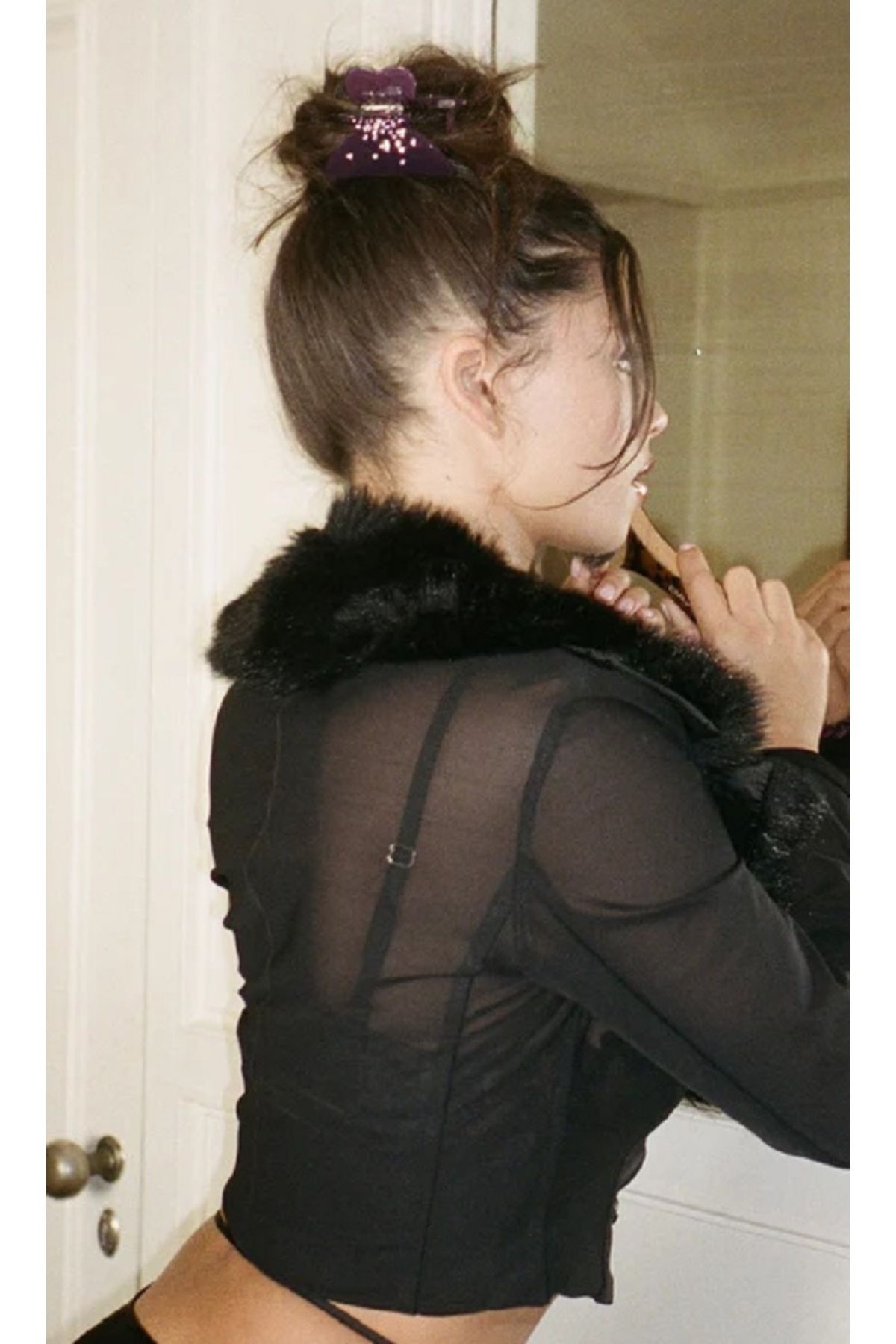Roberta Lorenz-Special Design Latch Buckle with Bow Ribbon Stone| Eco-Friendly Bone Material 2
