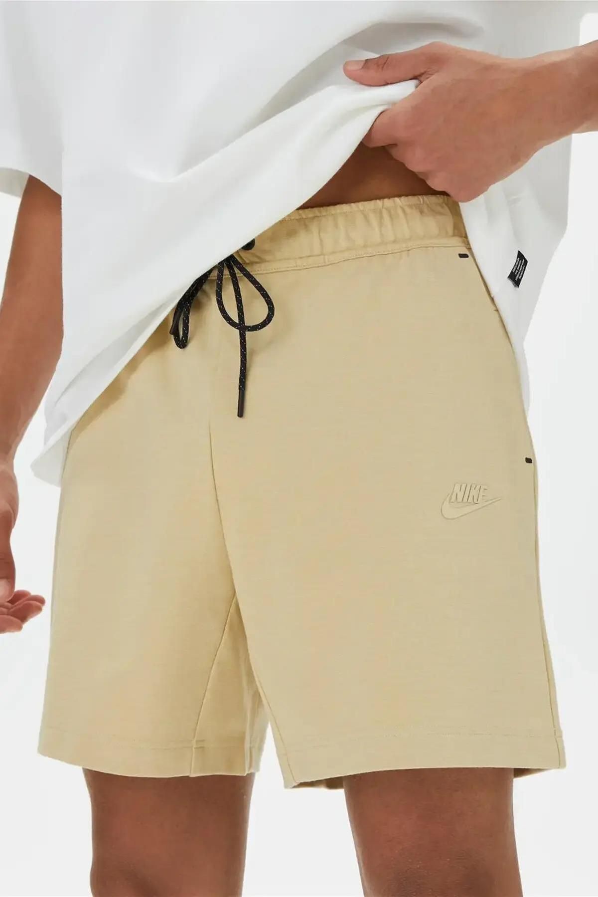 Nike Tech Fleece Lightweight Standard Fit Men s Sports Shorts