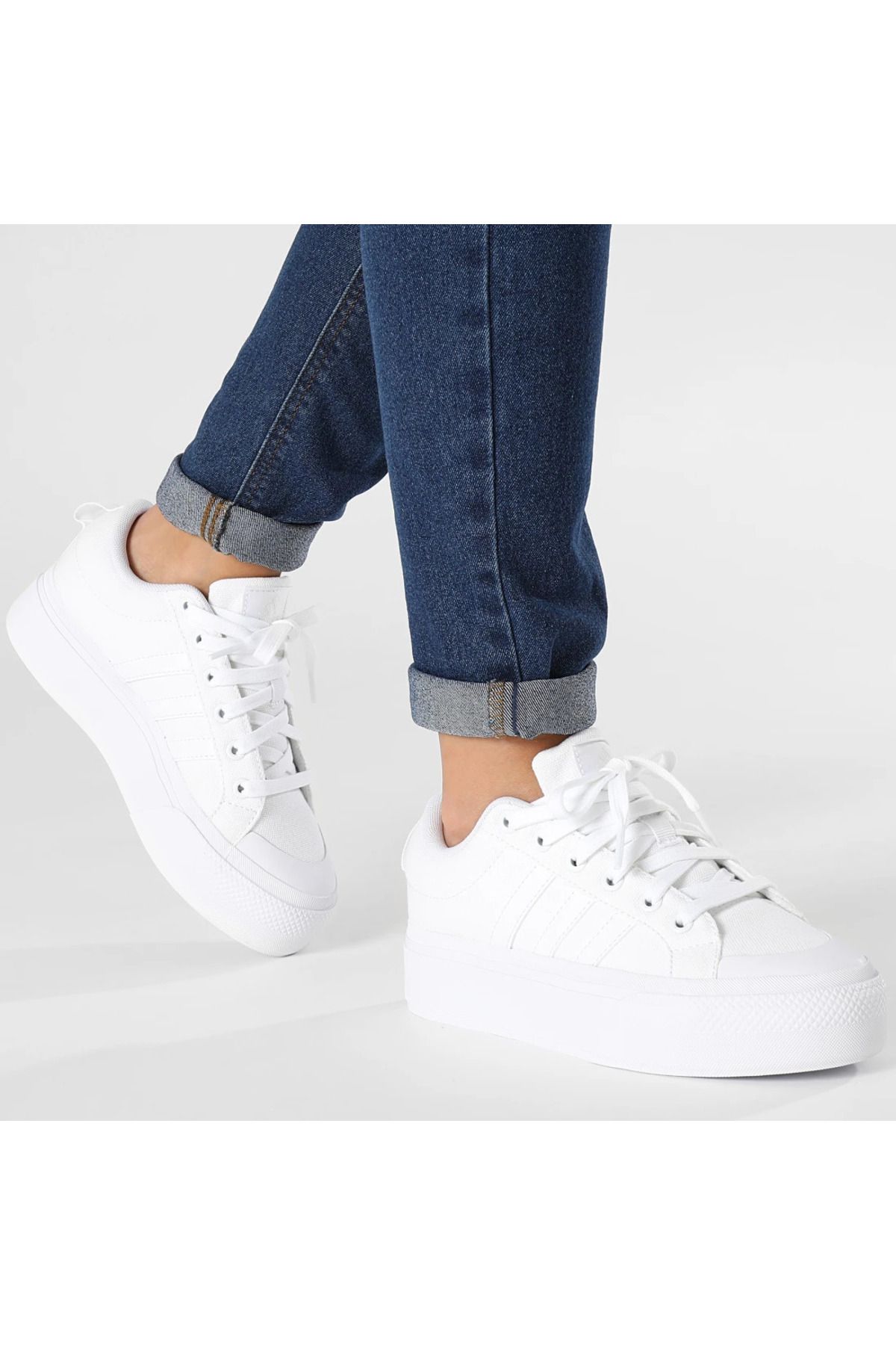 اسنیکر سفید زنانه کفش ورزشی روزانه Bravada 2.0 adidas