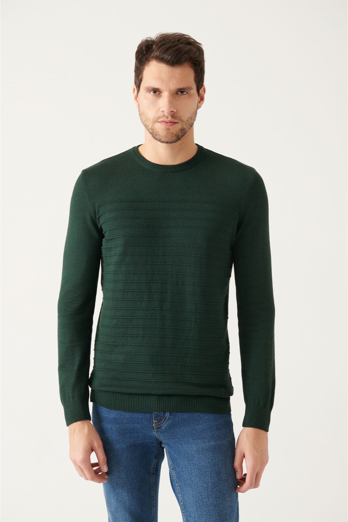 Dark green crew neck sweater hotsell